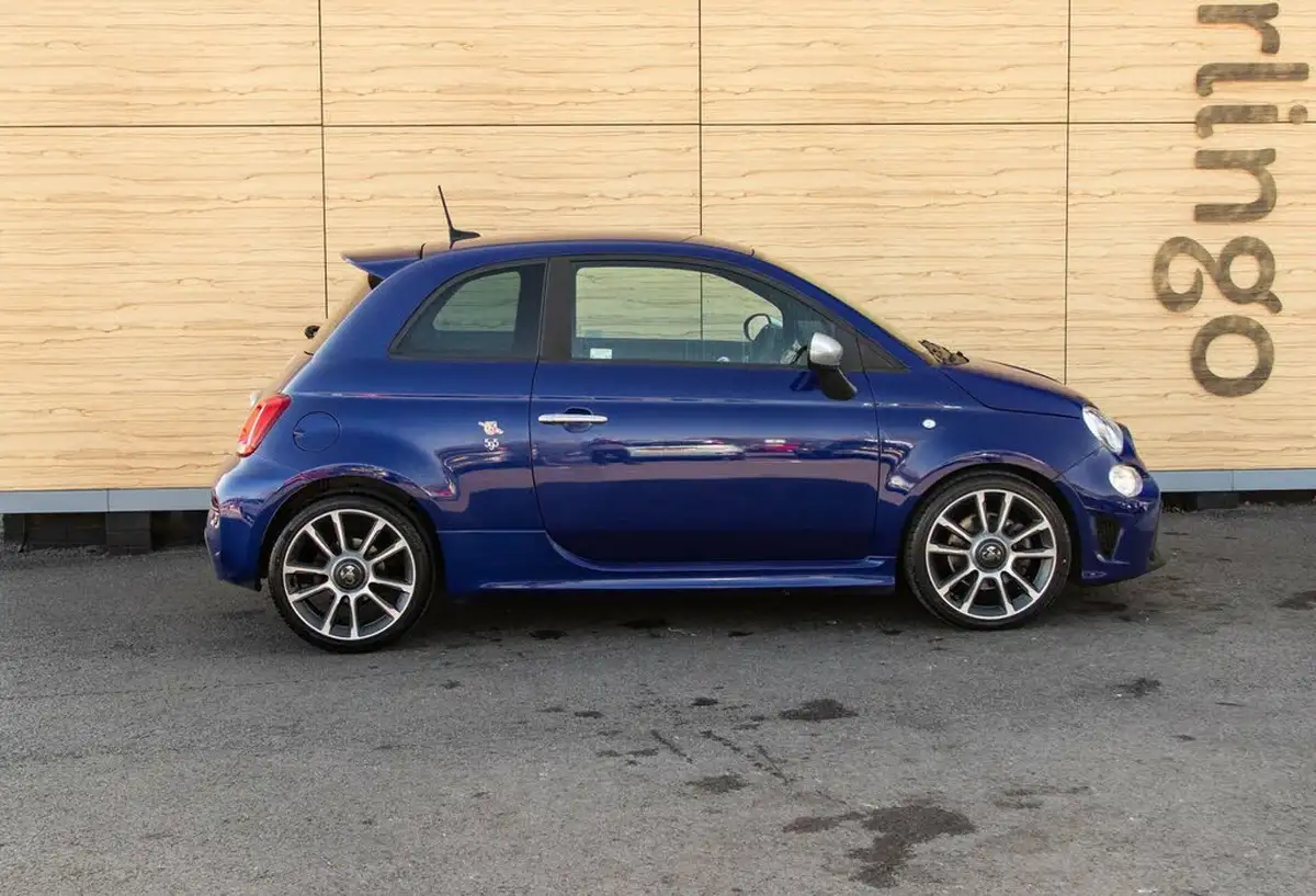 2021-abarth-595-14-tjet-turismo-big-11