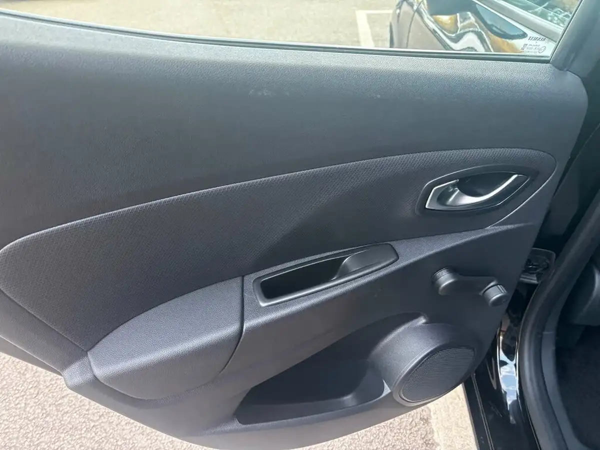 2019-renault-clio-09-tce-play-90ps-big-13