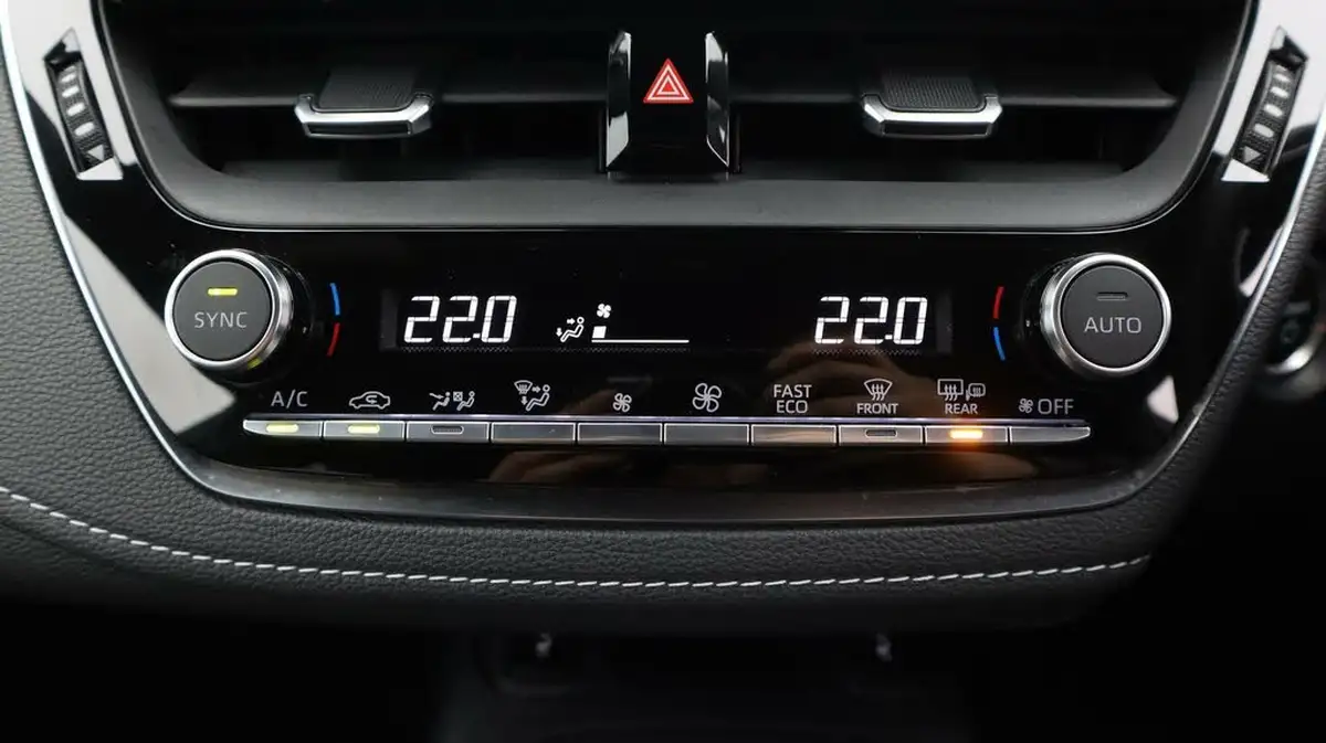 2023-suzuki-swace-18-motion-big-12