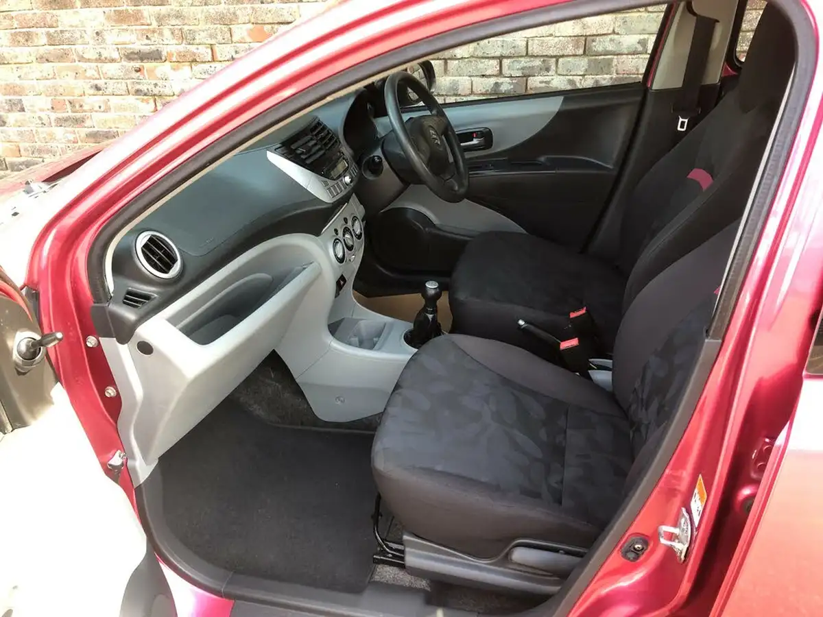 2009-suzuki-alto-10-sz3-big-11