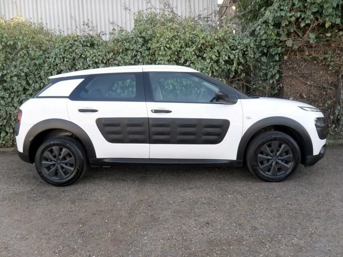 2016-citroen-c4-cactus-12-puretech-touch-big-3