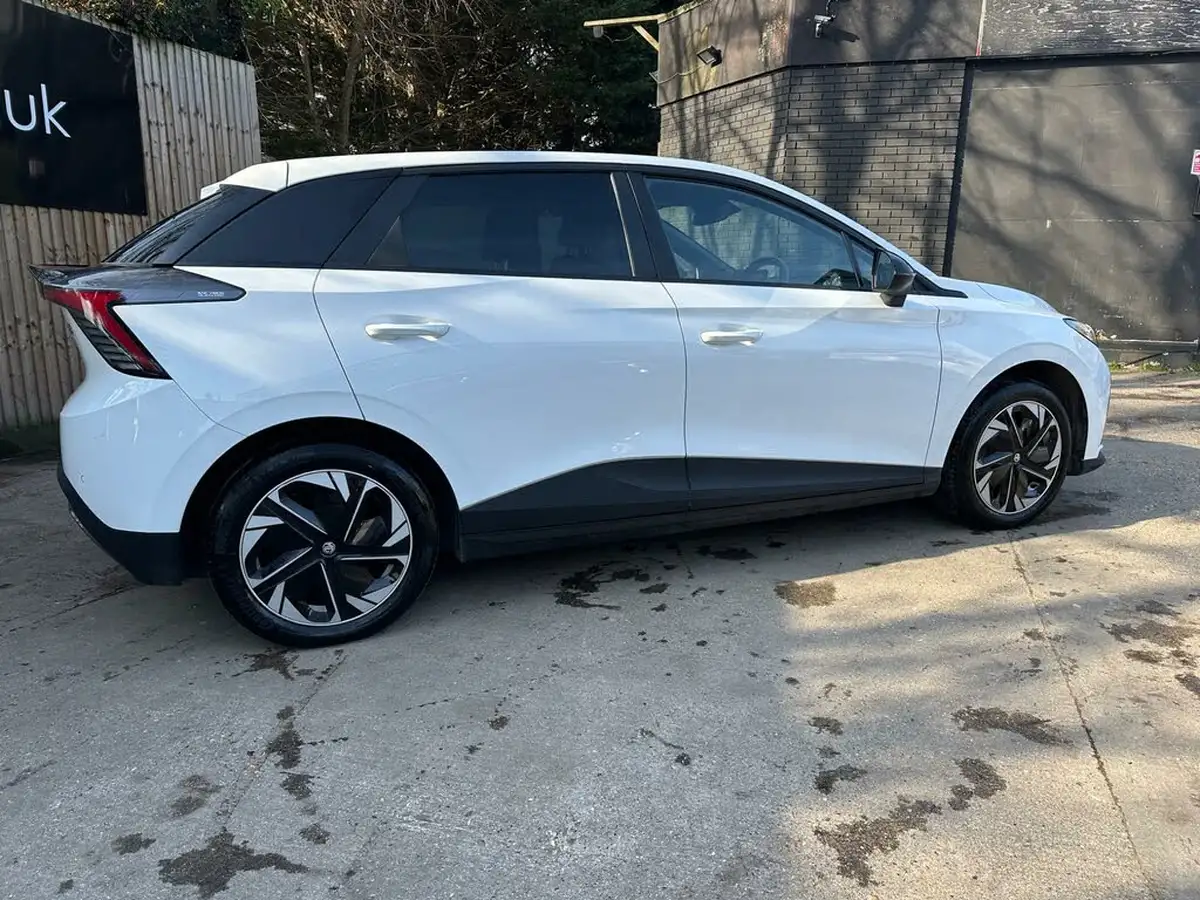 2022-mg-mg4-e-se-ev-203ps-long-big-16