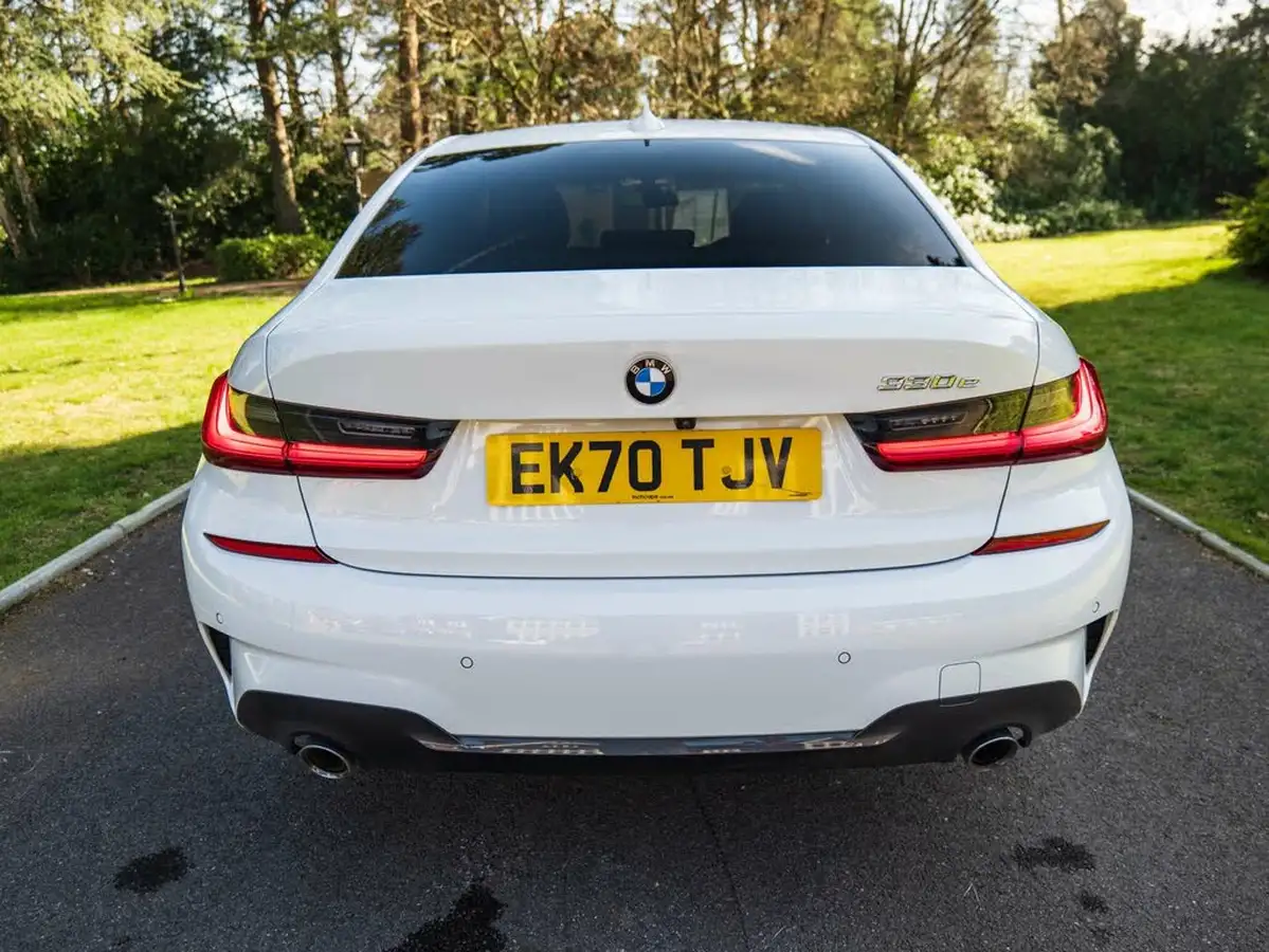 2020-bmw-3-series-20-330e-m-sport-saloon-4d-big-4