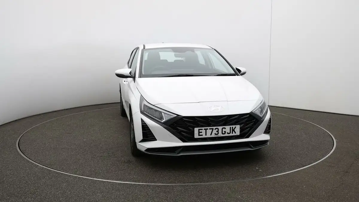 2024-hyundai-i20-10-t-gdi-advance-big-40