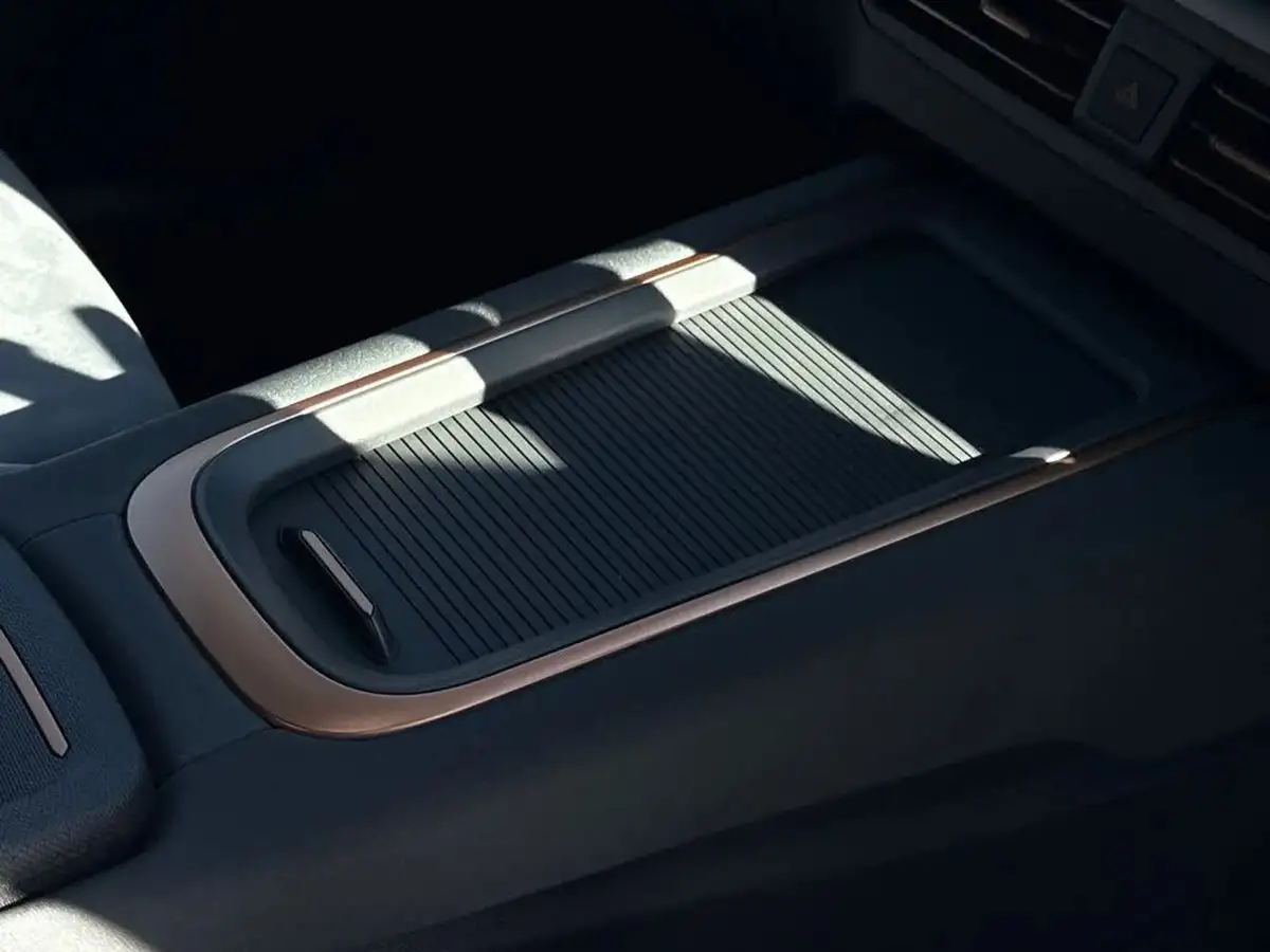 2024-cupra-born-e-v3-edition-big-18