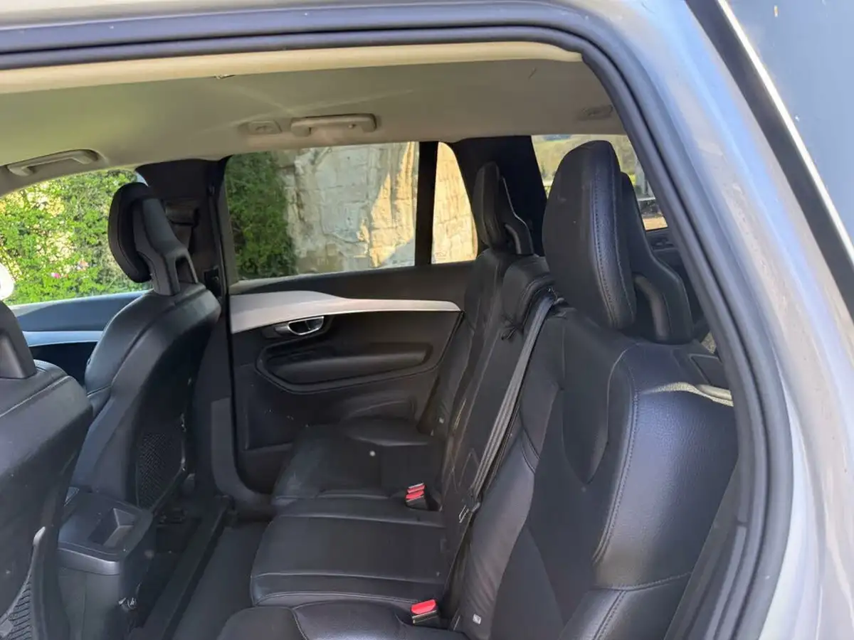 2016-volvo-xc90-20td-momentum-big-13