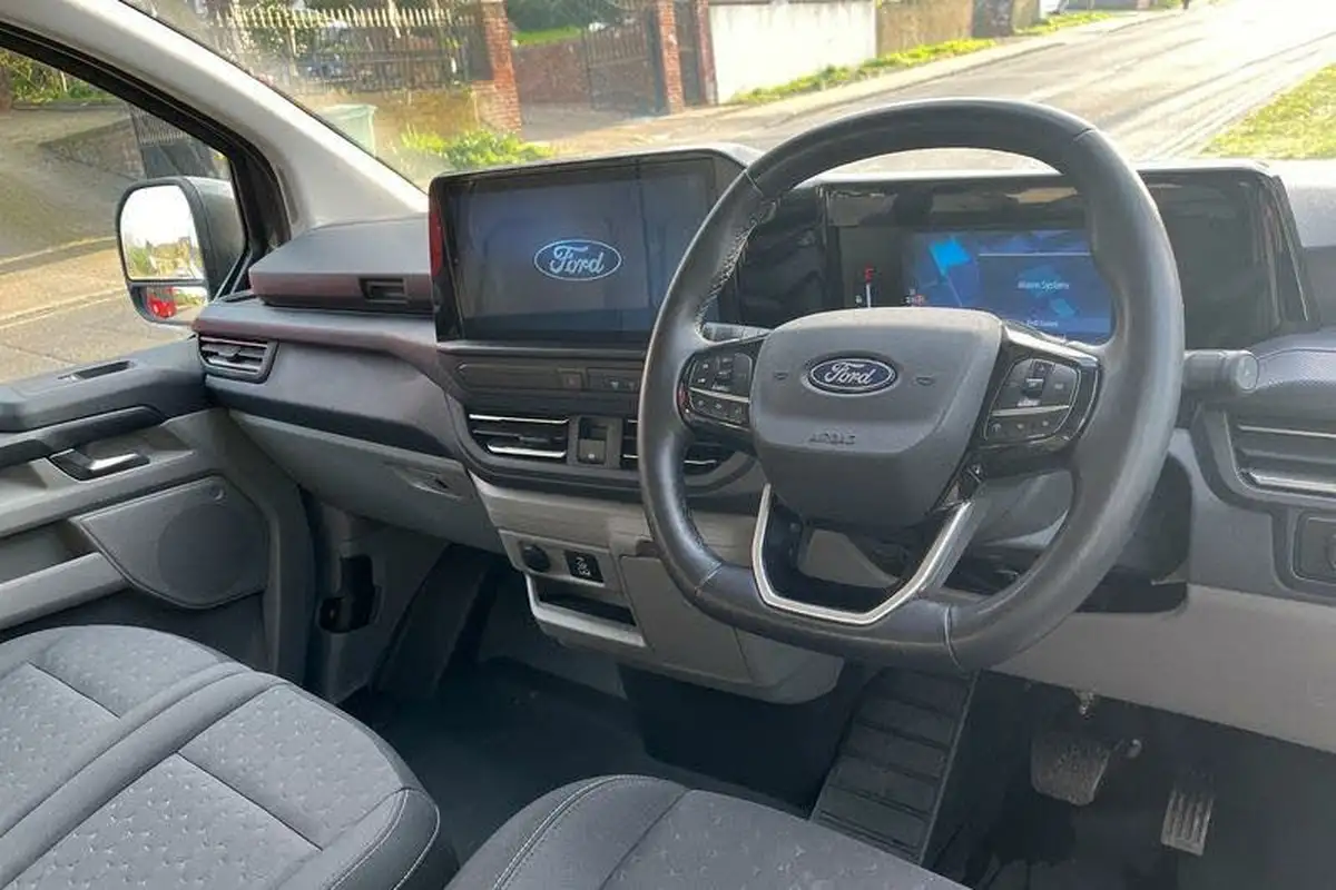 2024-ford-transit-custom-e-320-l1h1-limited-136ps-panel-van-big-34