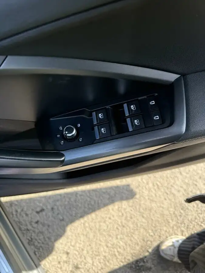 2021-audi-q3-15-35-tfsi-black-edition-codcomfort-sound-pack-station-wagon-big-36