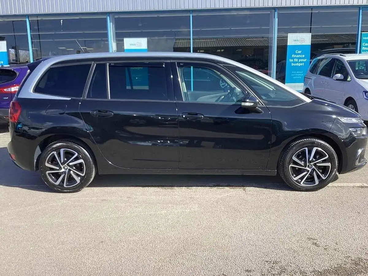 2021-citroen-grand-c4-spacetourer-12-puretech-sense-big-13