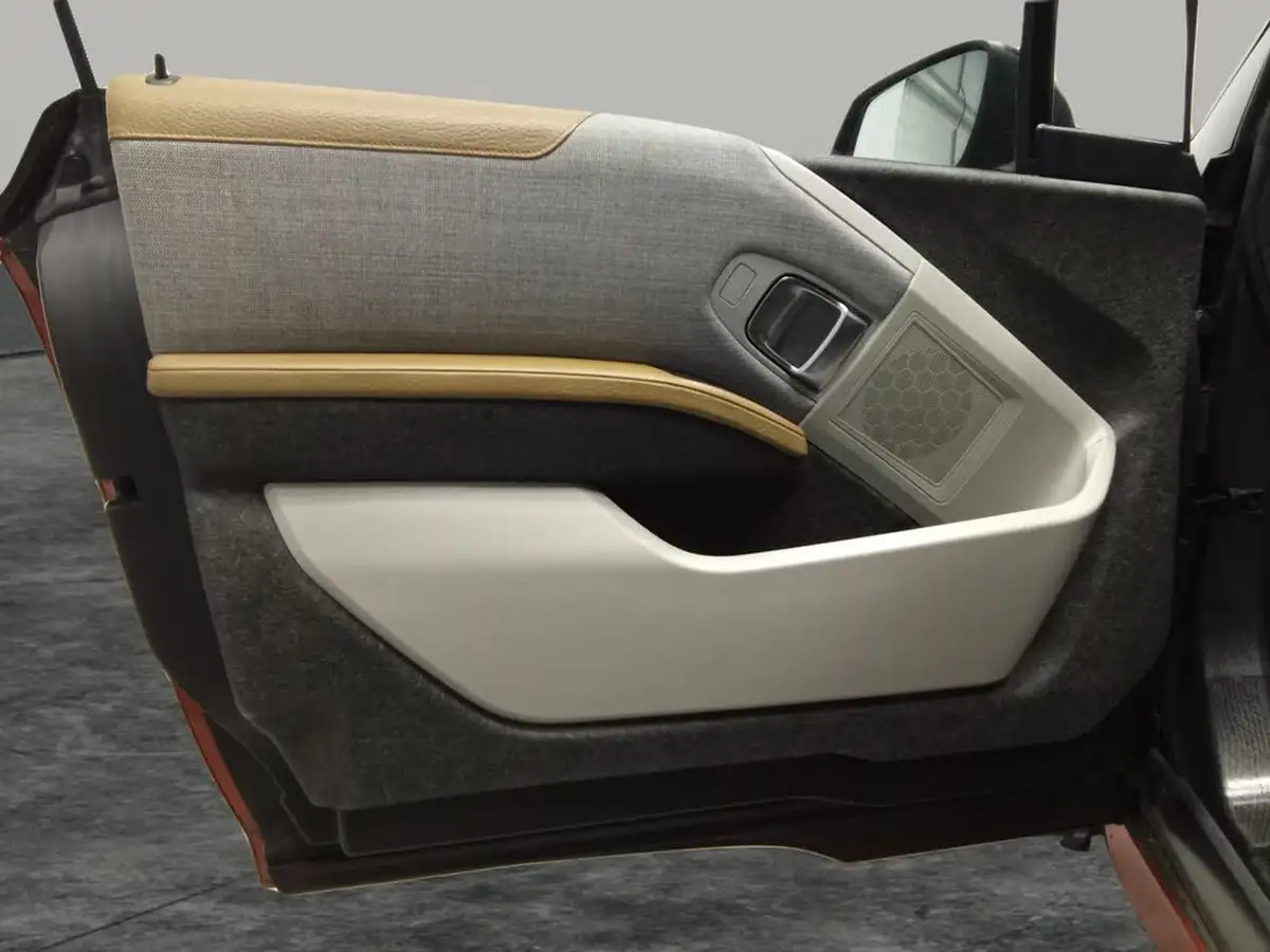 2016-bmw-i3-e-extended-range-big-32