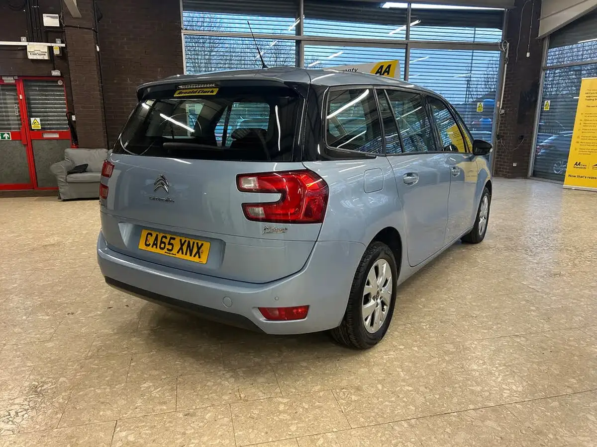2016-citroen-grand-c4-picasso-16bluehdi-vtr-120ps-big-8