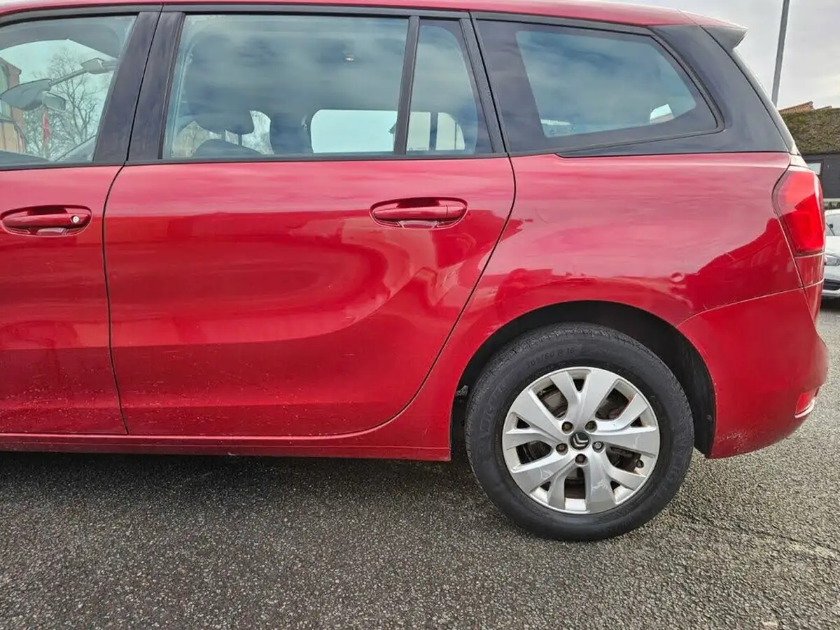 2015-citroen-grand-c4-picasso-16bluehdi-vtr-120ps-big-34