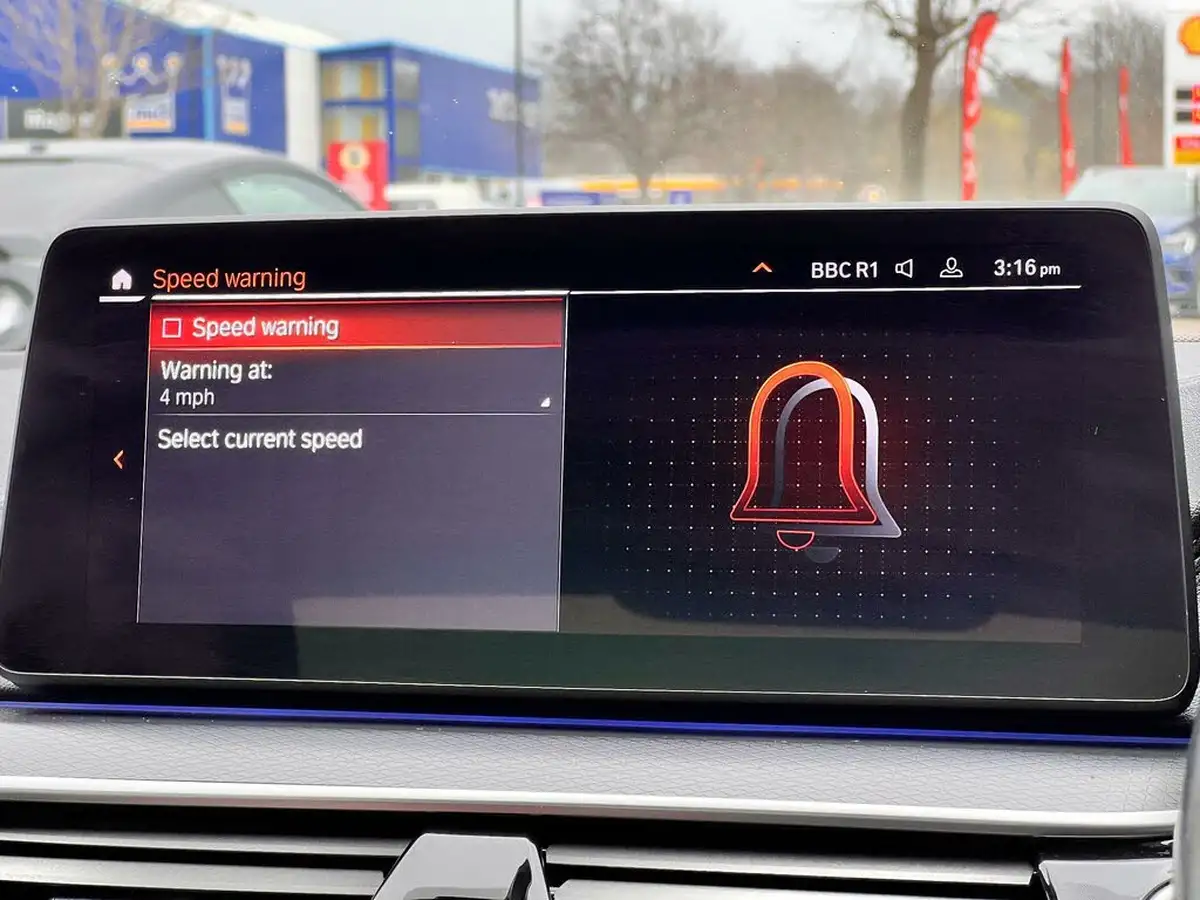 2022-bmw-5-series-20td-520d-xdrive-m-sport-mht-saloon-4d-big-42