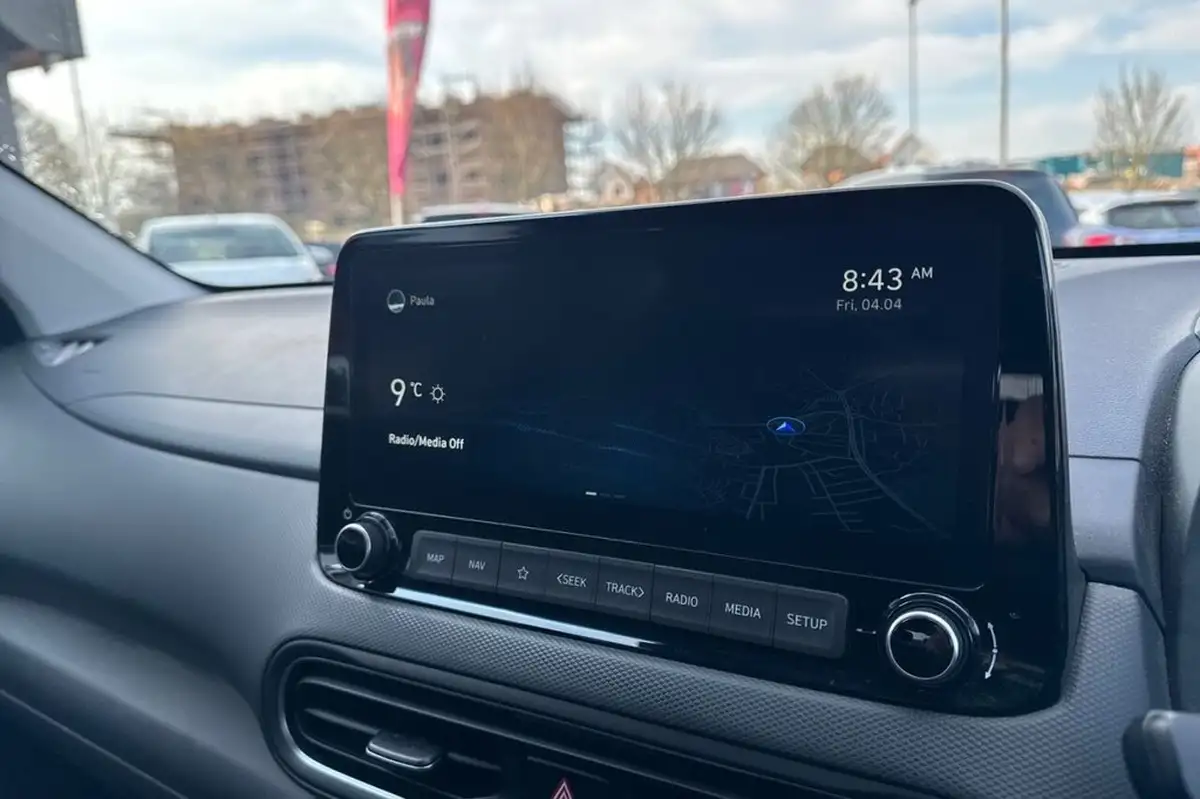 2022-hyundai-kona-16-gdi-premium-big-15