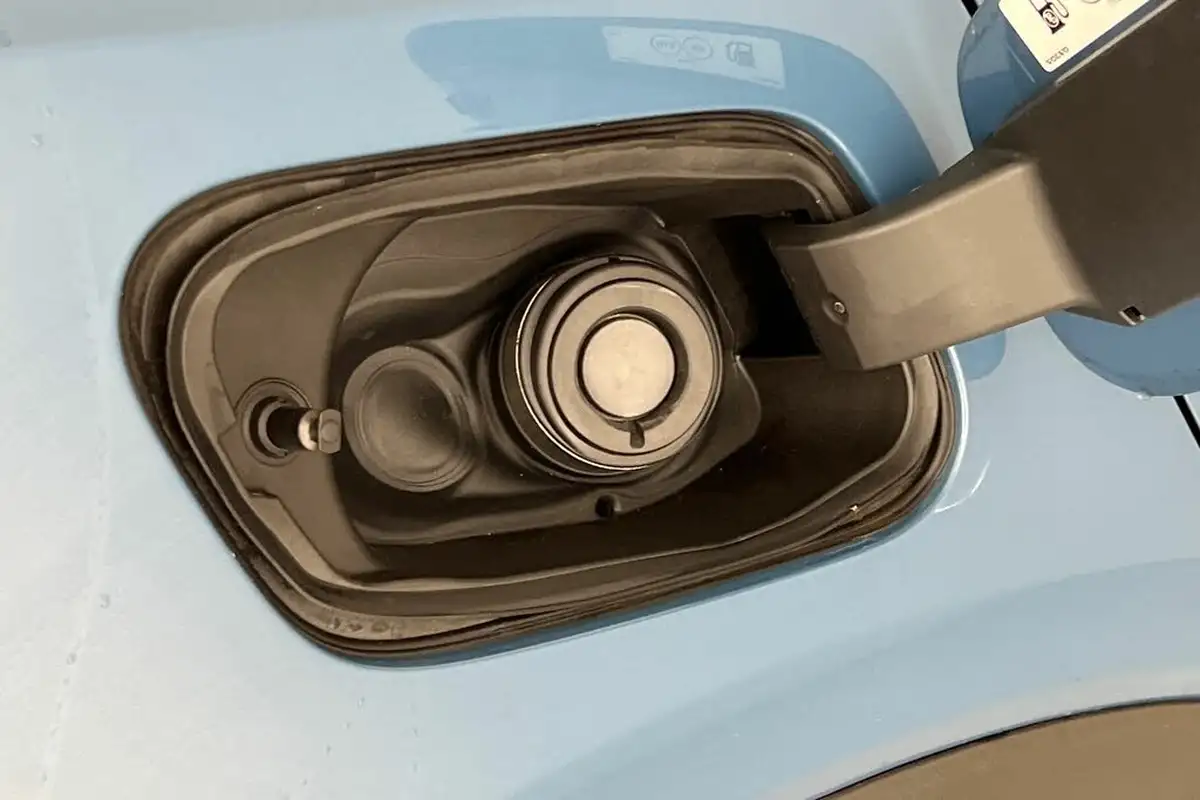 2024-volvo-xc40-20-b4-plus-big-39