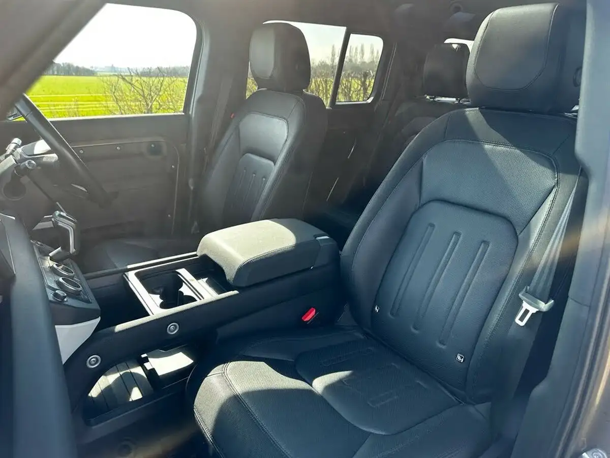 2022-land-rover-110-defender-20-p300-x-dynamic-se-big-12