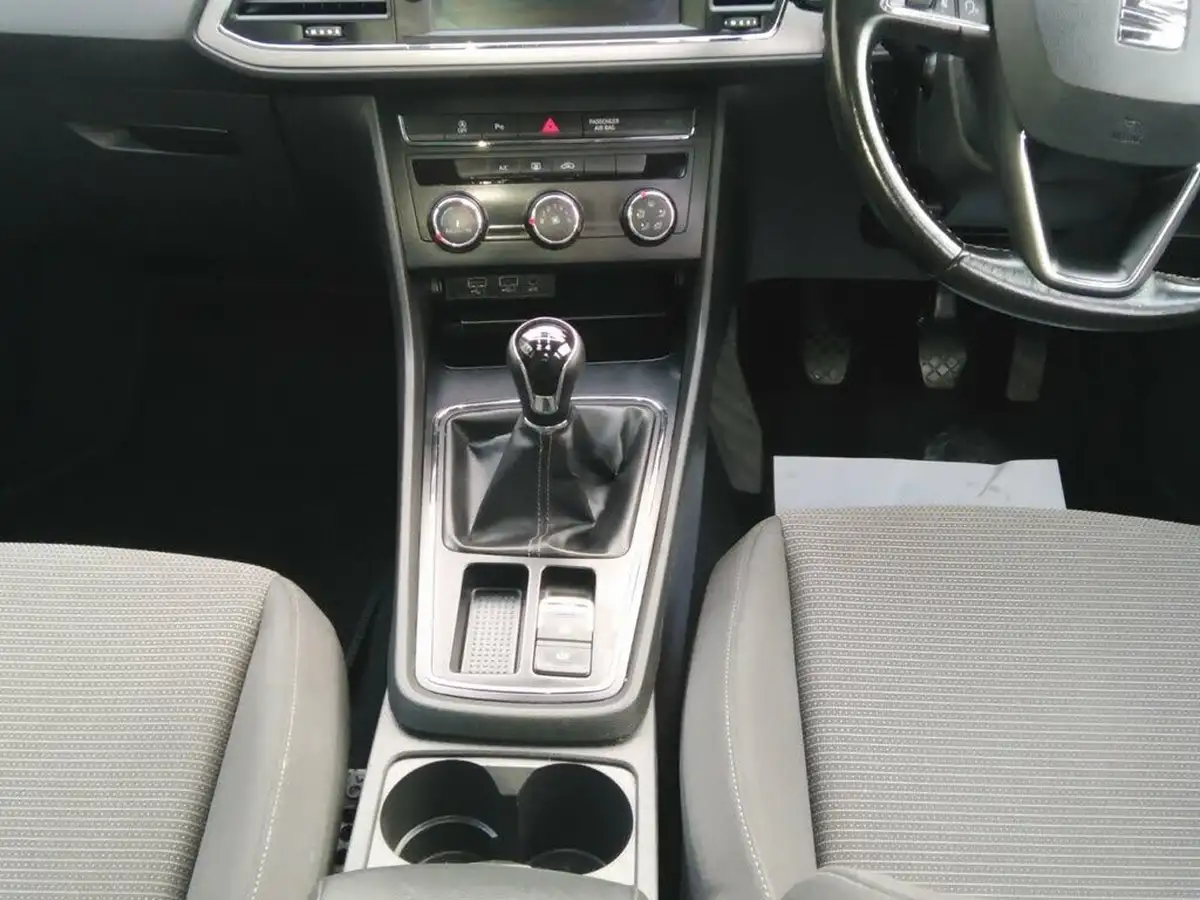 2019-seat-leon-16tdi-se-dynamic-ss-hatchback-big-20