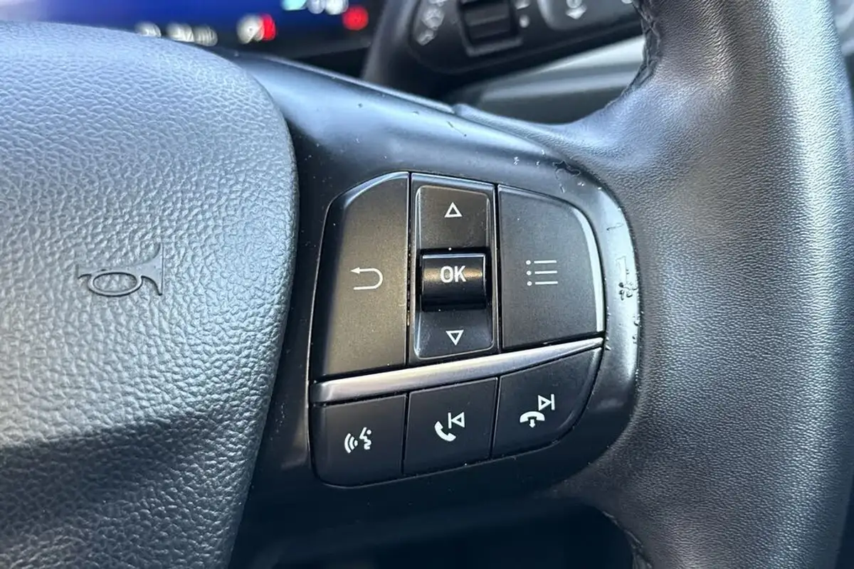 2022-ford-focus-big-35