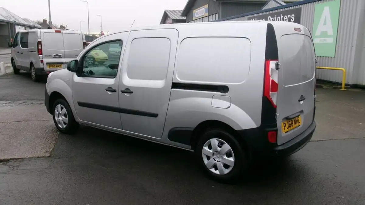 2018-renault-kangoo-maxi-15td-ll21-energy-dci-110-maxi-business-panel-big-11