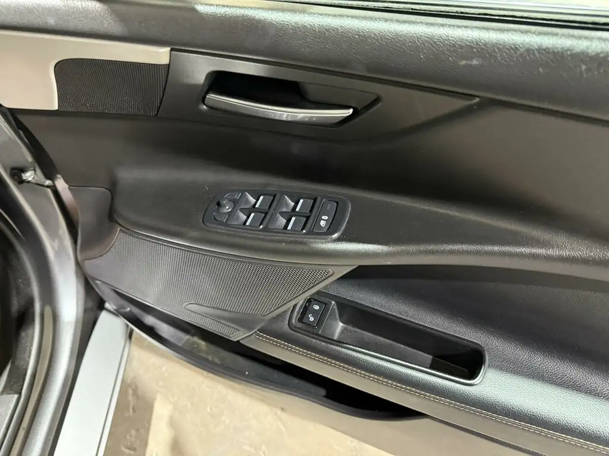 2017-jaguar-xe-20d-prestige-163ps-ss-1999cc-auto-big-22