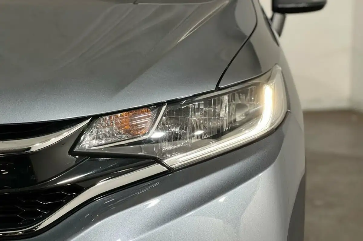 2020-honda-jazz-13-i-vtec-ex-navi-cvt-big-15