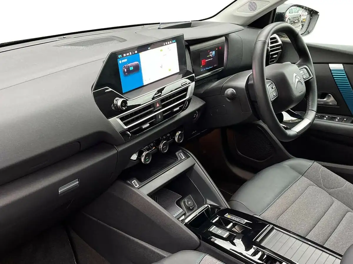 2023-citroen-c4-x-e-shine-big-6