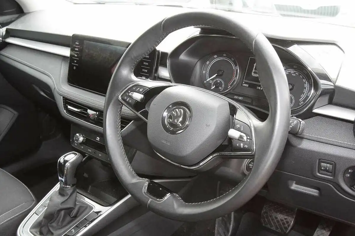 2022-skoda-fabia-10-tsi-se-l-109ps-hatchback-dsg-big-5