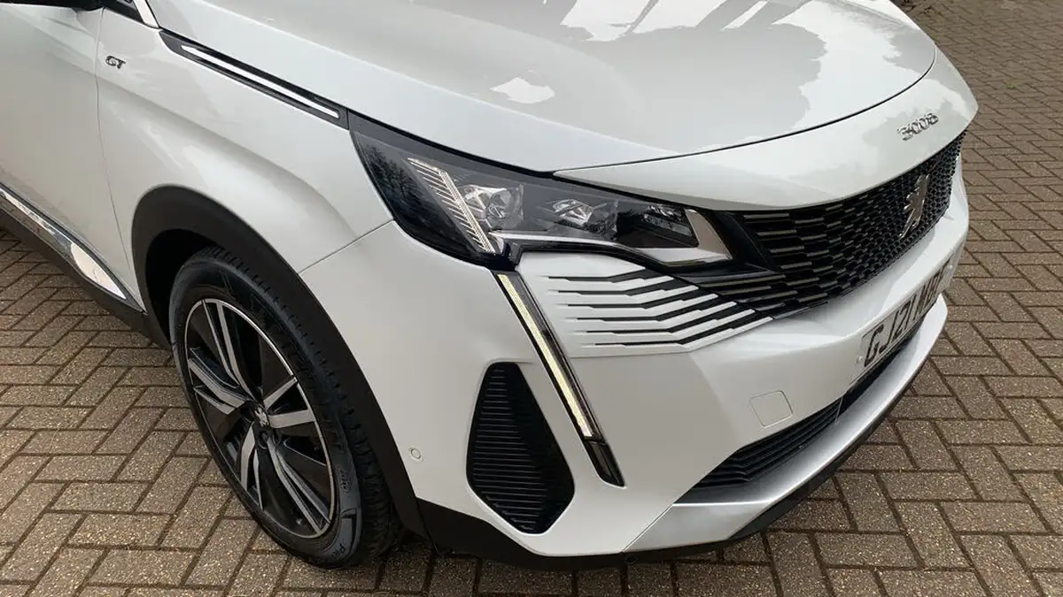 2021-peugeot-3008-suv-12-puretech-gt-premium-big-46