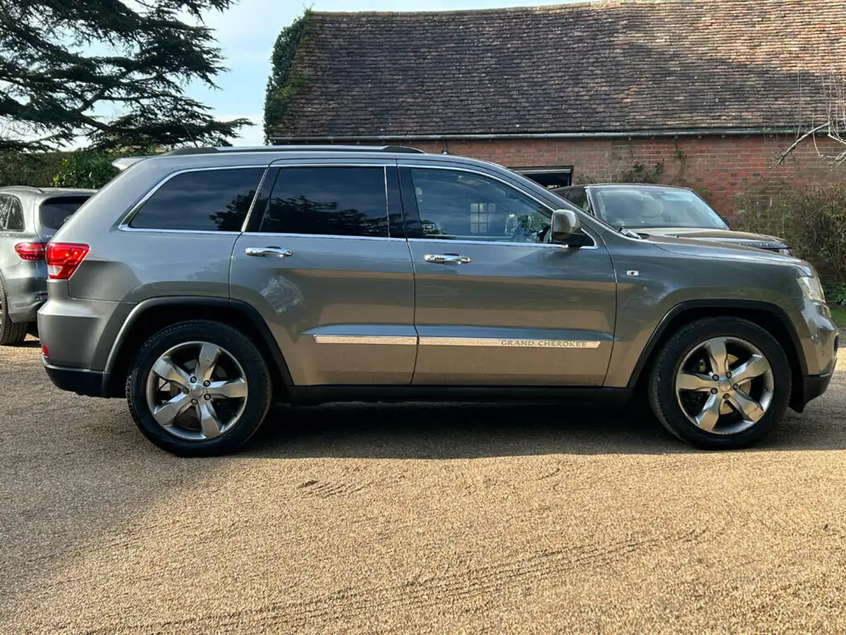 2011-jeep-grand-cherokee-30crd-overland-big-6