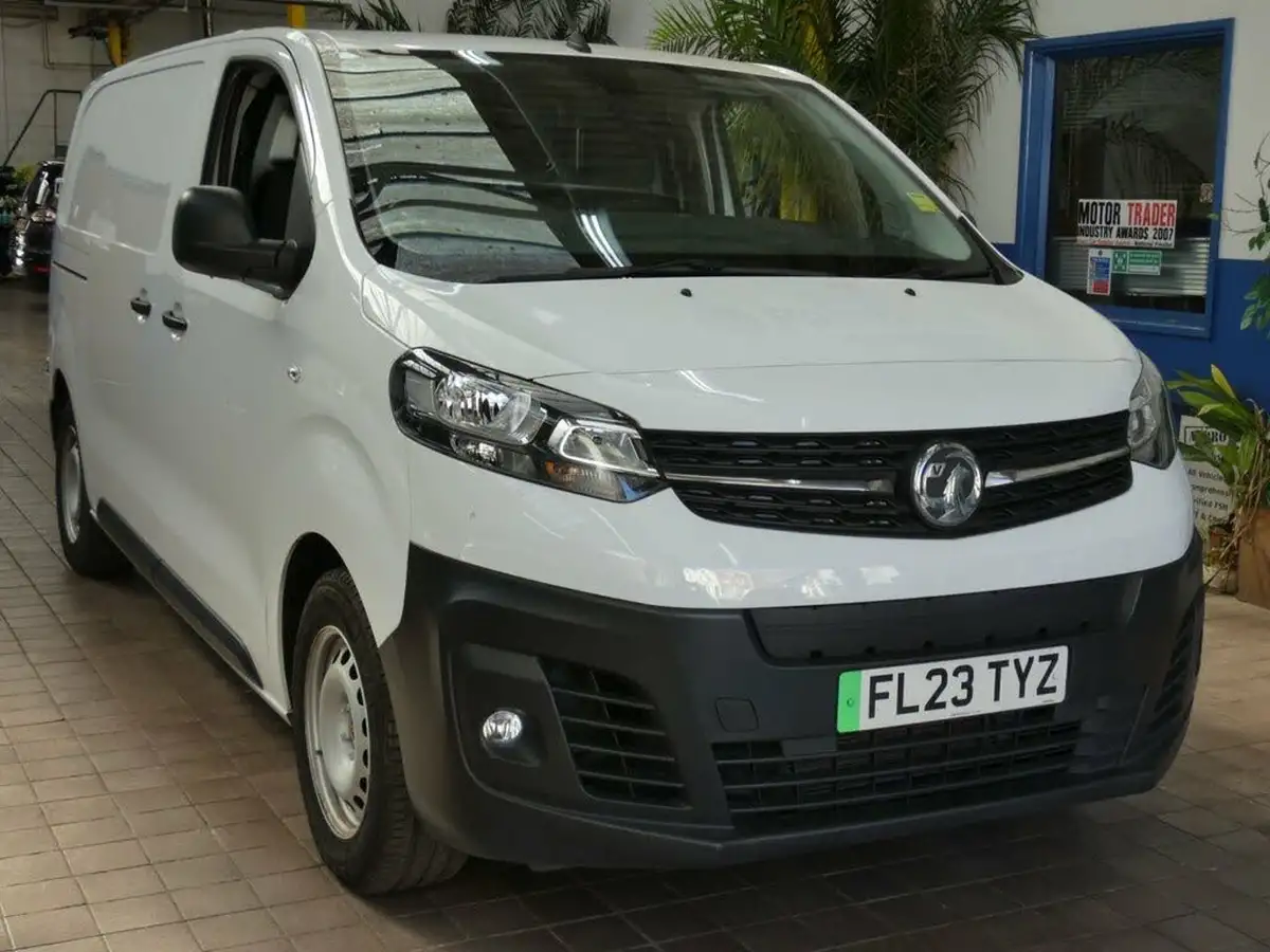 2023-vauxhall-vivaro-e-3100-75kwh-l1h1-prime-panel-van-big-11