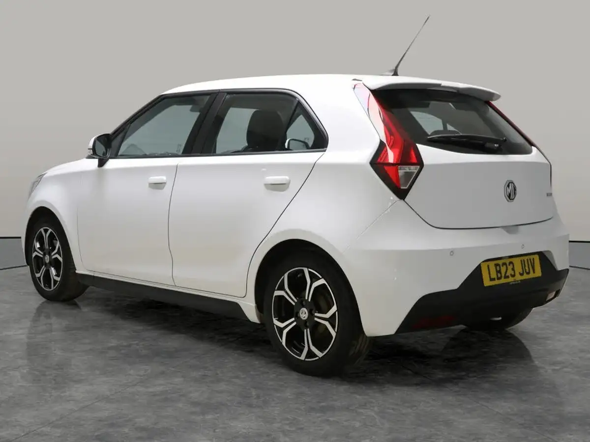 2023-mg-mg3-15-vti-tech-exclusive-nav-big-15