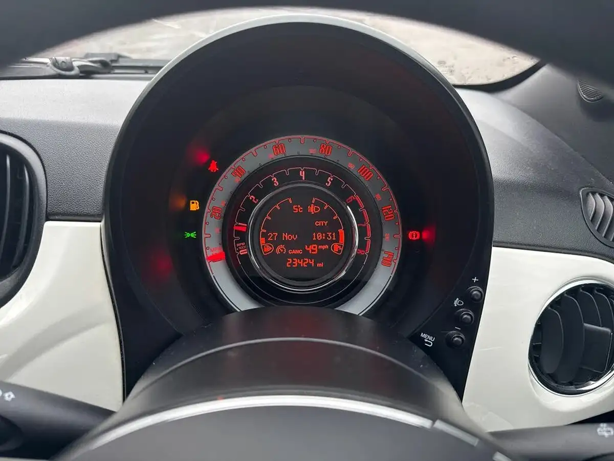 2021-fiat-500-10-lounge-big-13