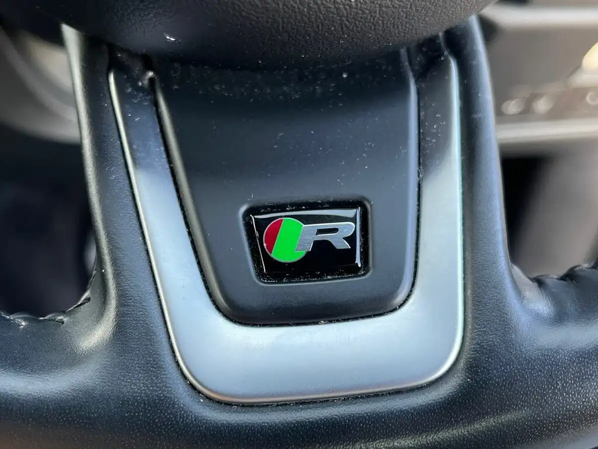 2019-jaguar-e-pace-20-i4d-r-dynamic-s-150ps-big-19