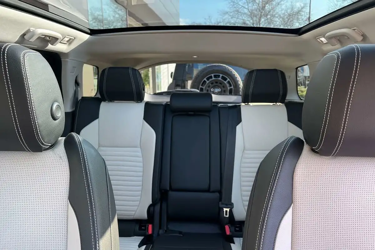 2022-land-rover-discovery-sport-big-37