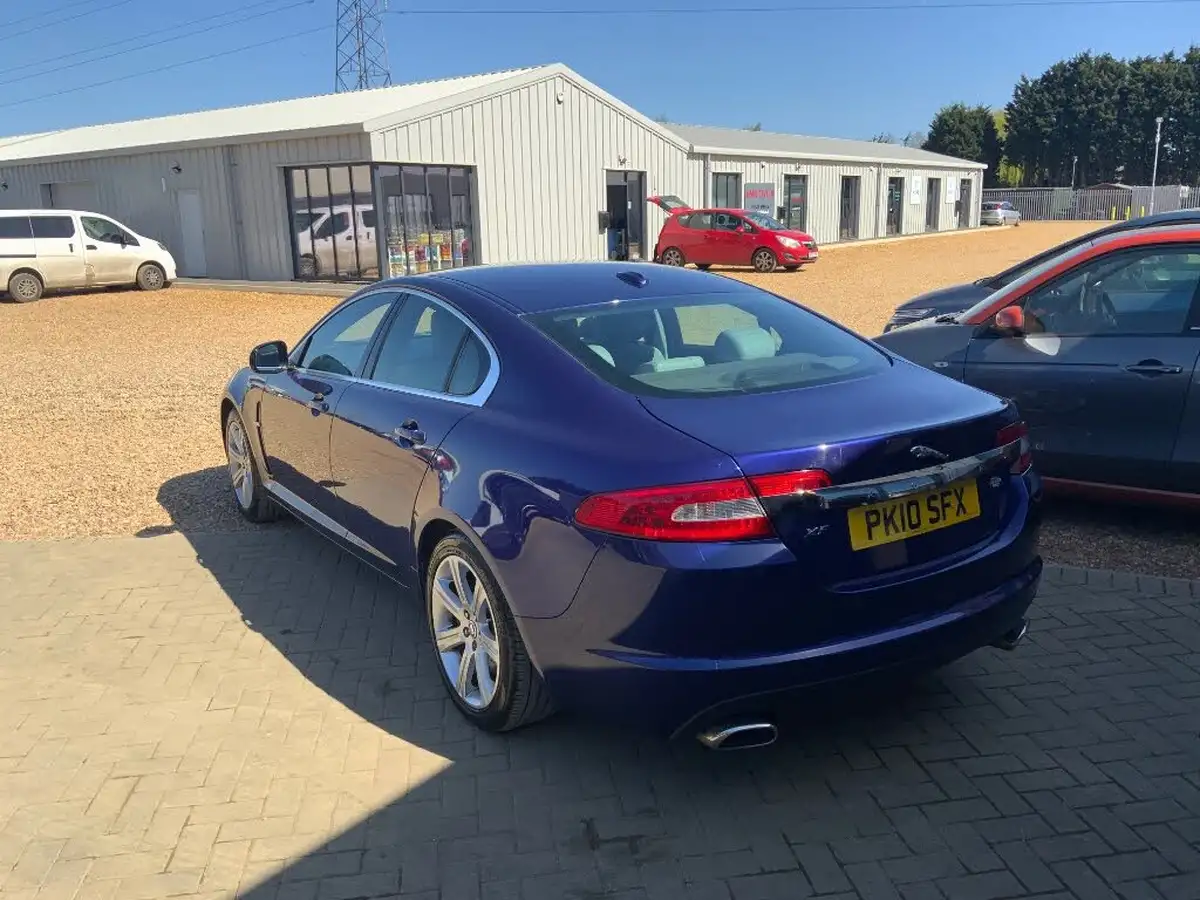 2010-jaguar-xf-30td-luxury-big-6