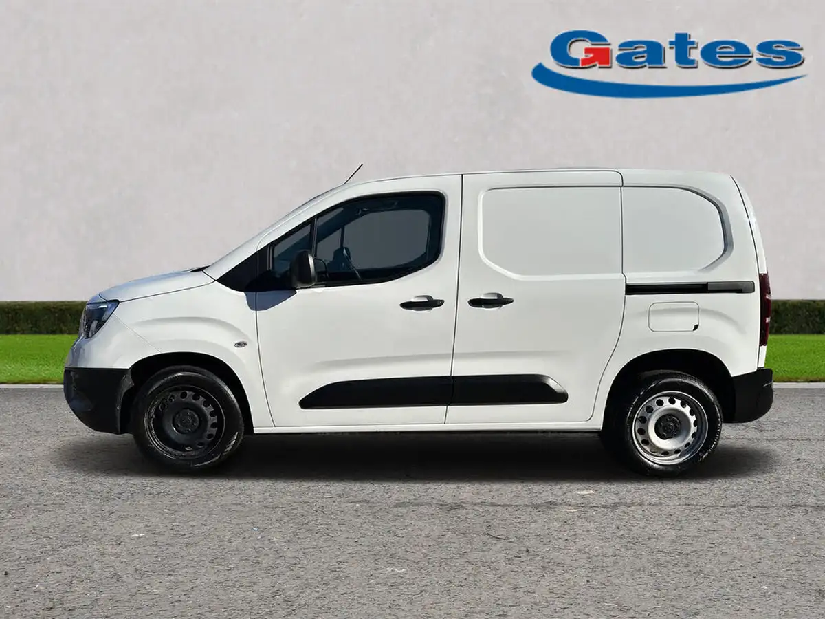 2021-vauxhall-combo-15cdti-dynamic-2300-100pseu6dt-l1h1-panel-big-3