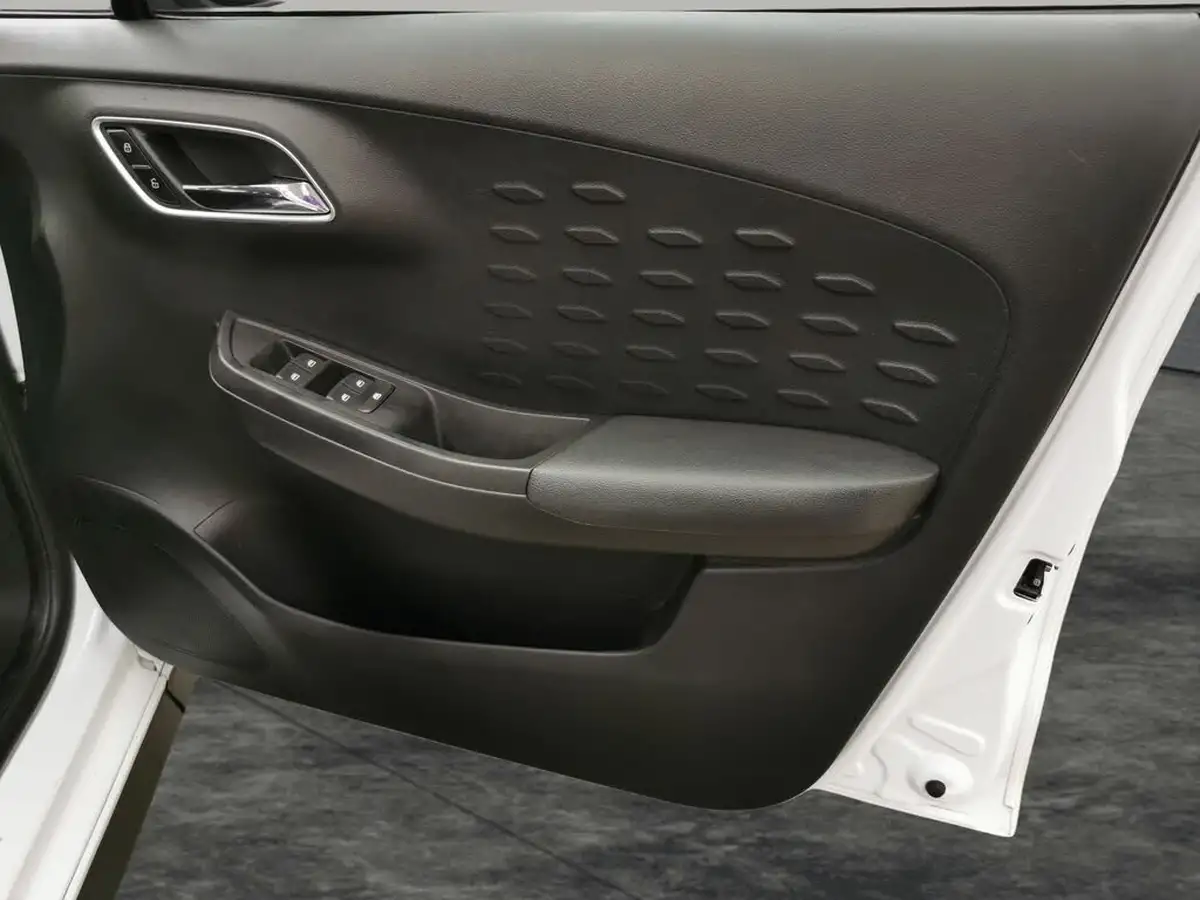 2023-mg-mg3-15-vti-tech-exclusive-nav-big-33