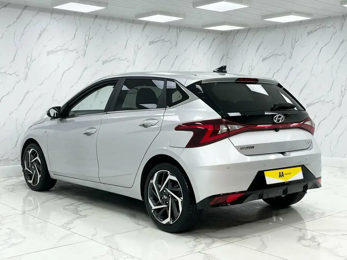 2023-hyundai-i20-10-t-gdi-premium-48-volt-hybrid-eclutch-imt-big-8
