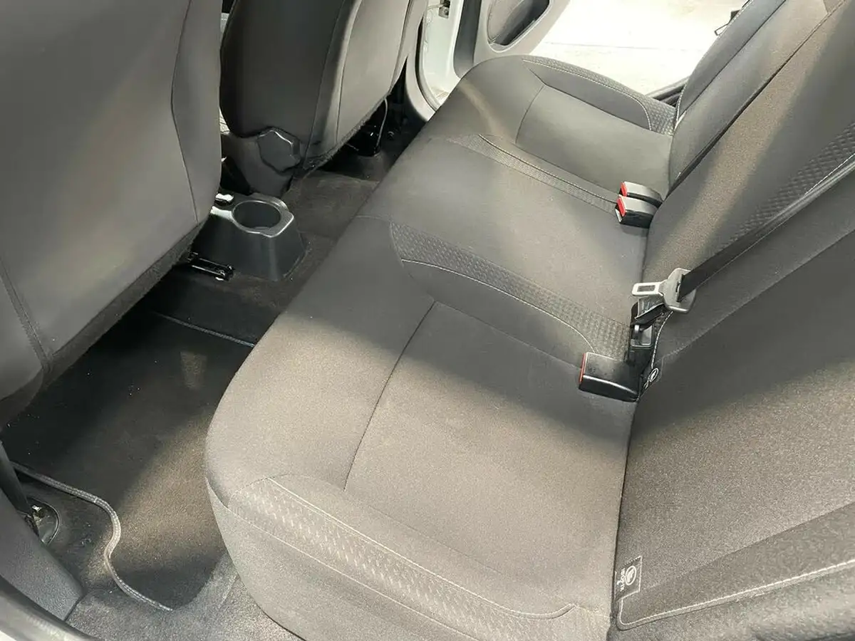 2019-dacia-sandero-10-sce-essential-big-13