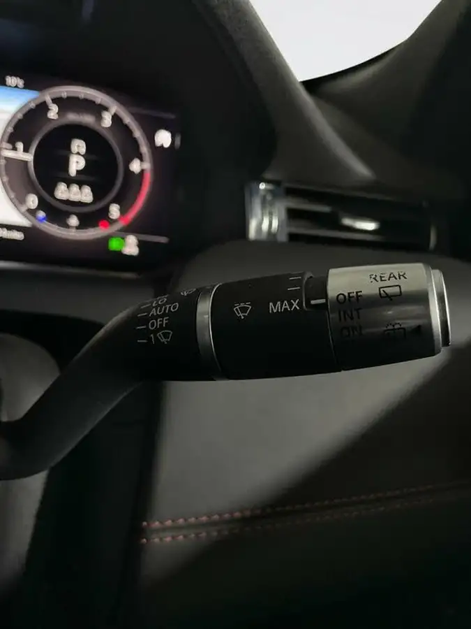 2019-land-rover-discovery-sport-20-d180-r-dynamic-hse-big-22