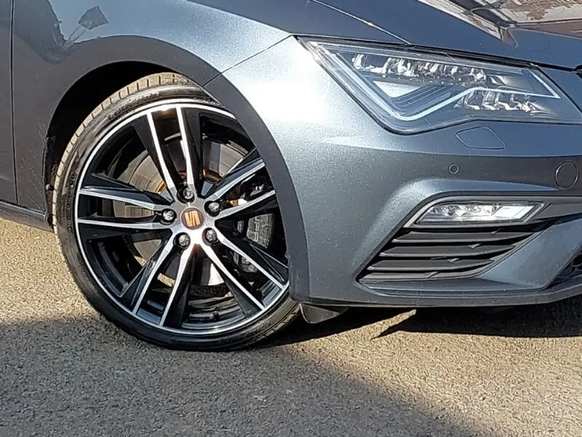 2019-seat-leon-20-tsi-cupra-300-lux-big-8