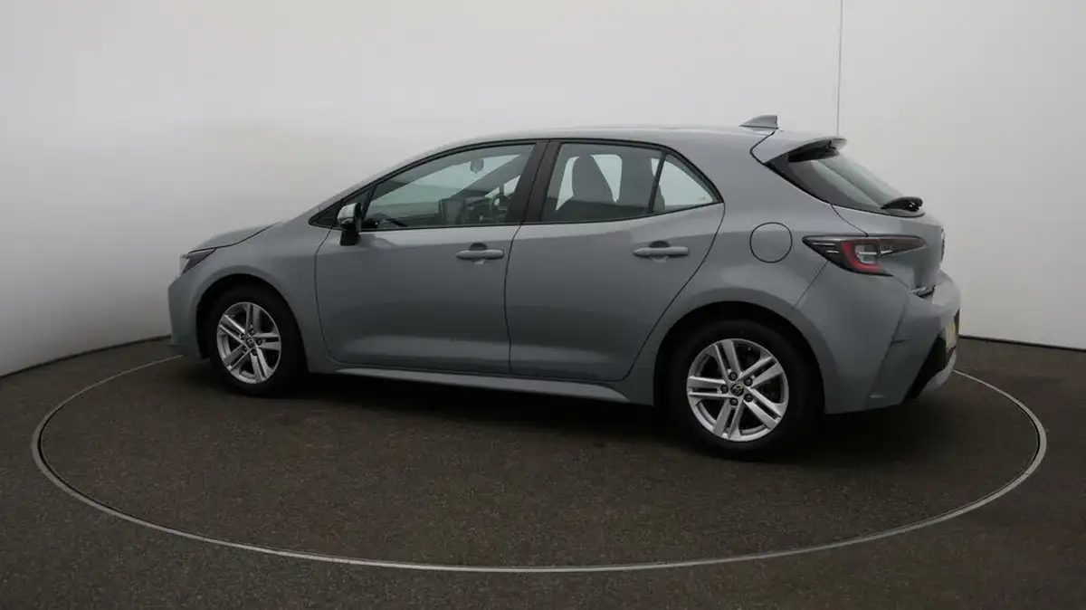 2022-toyota-corolla-18-vvt-i-icon-120bhp-trk-hatchback-5d-big-47