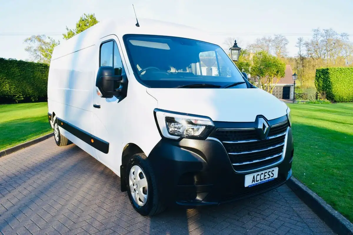 2023-renault-master-23dci-lm35-135-business-panel-big-8