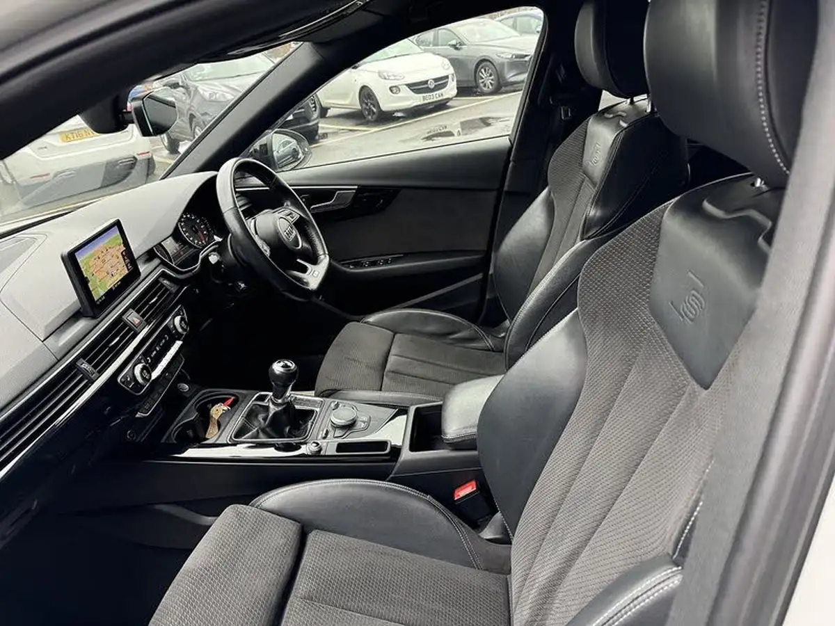 2017-audi-a4-14-tfsi-black-edition-big-39