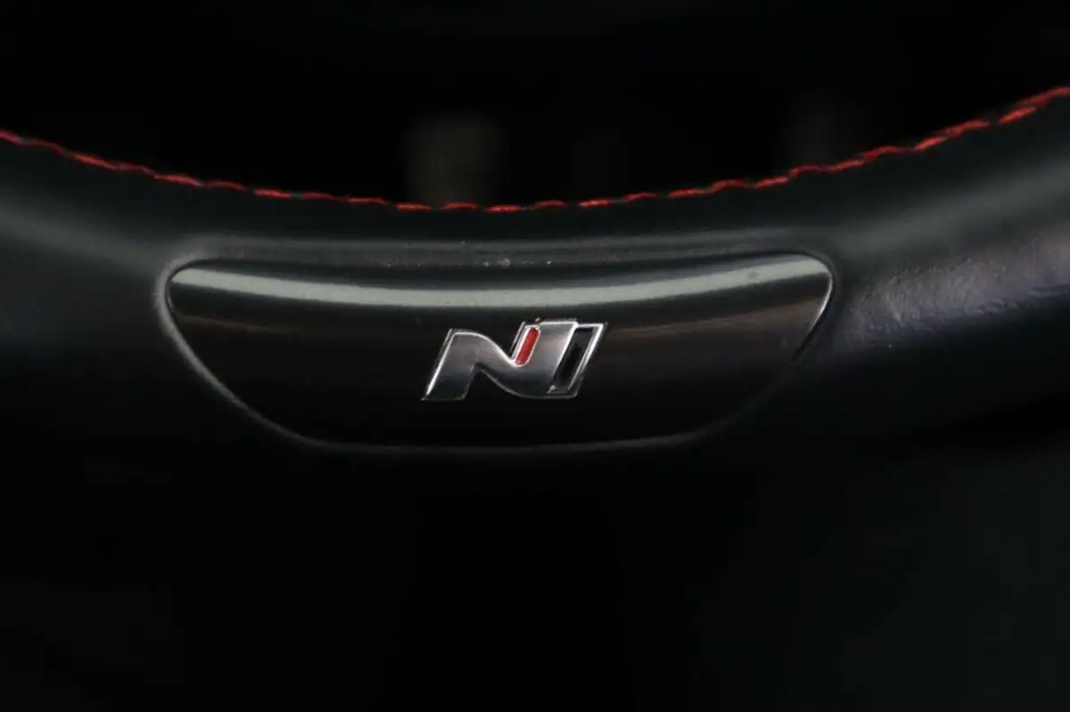 2022-hyundai-tucson-16-t-gdi-n-line-150ps-48-volt-mhev-dct-big-24