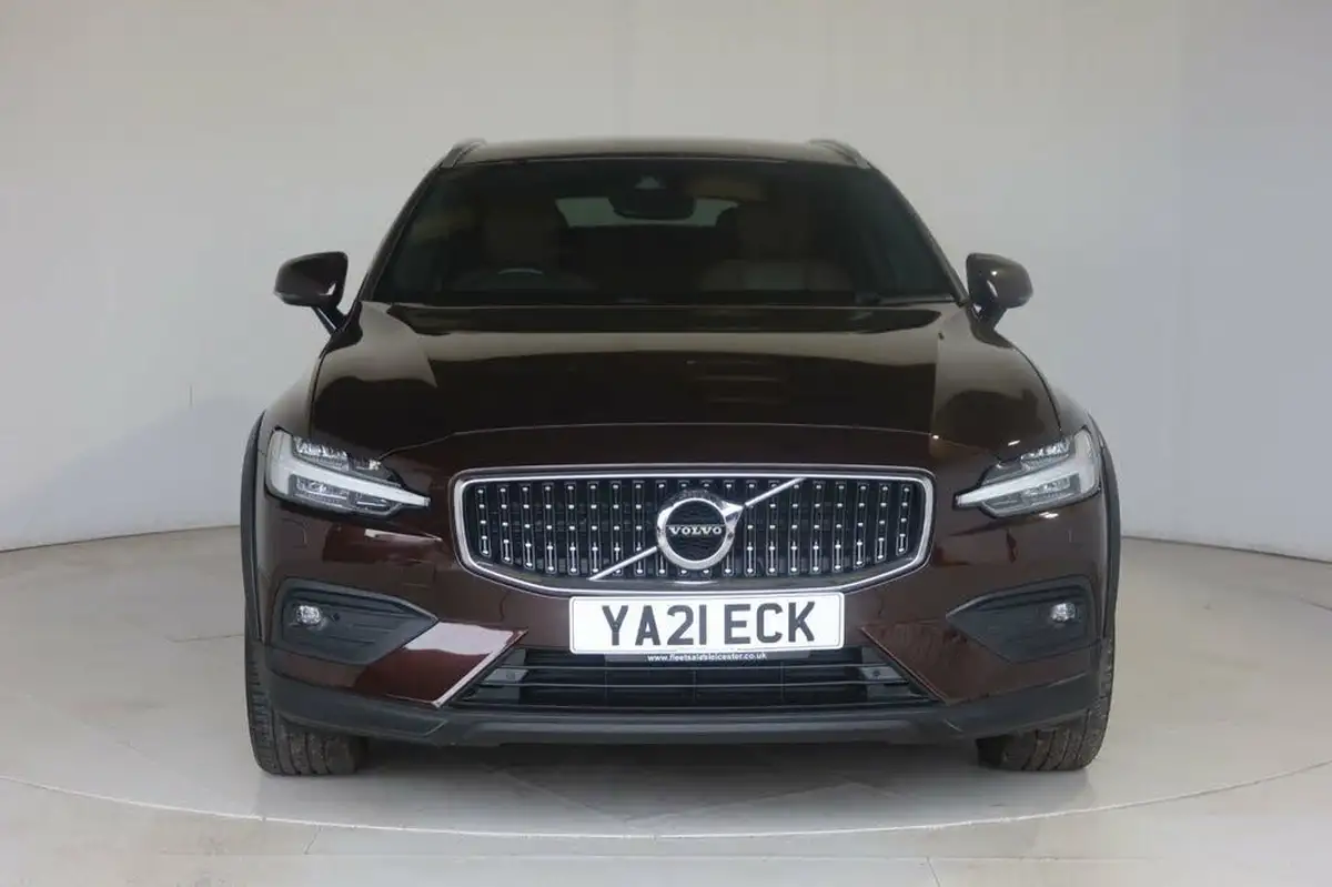 2021-volvo-v60-20td-b4-cross-country-big-5