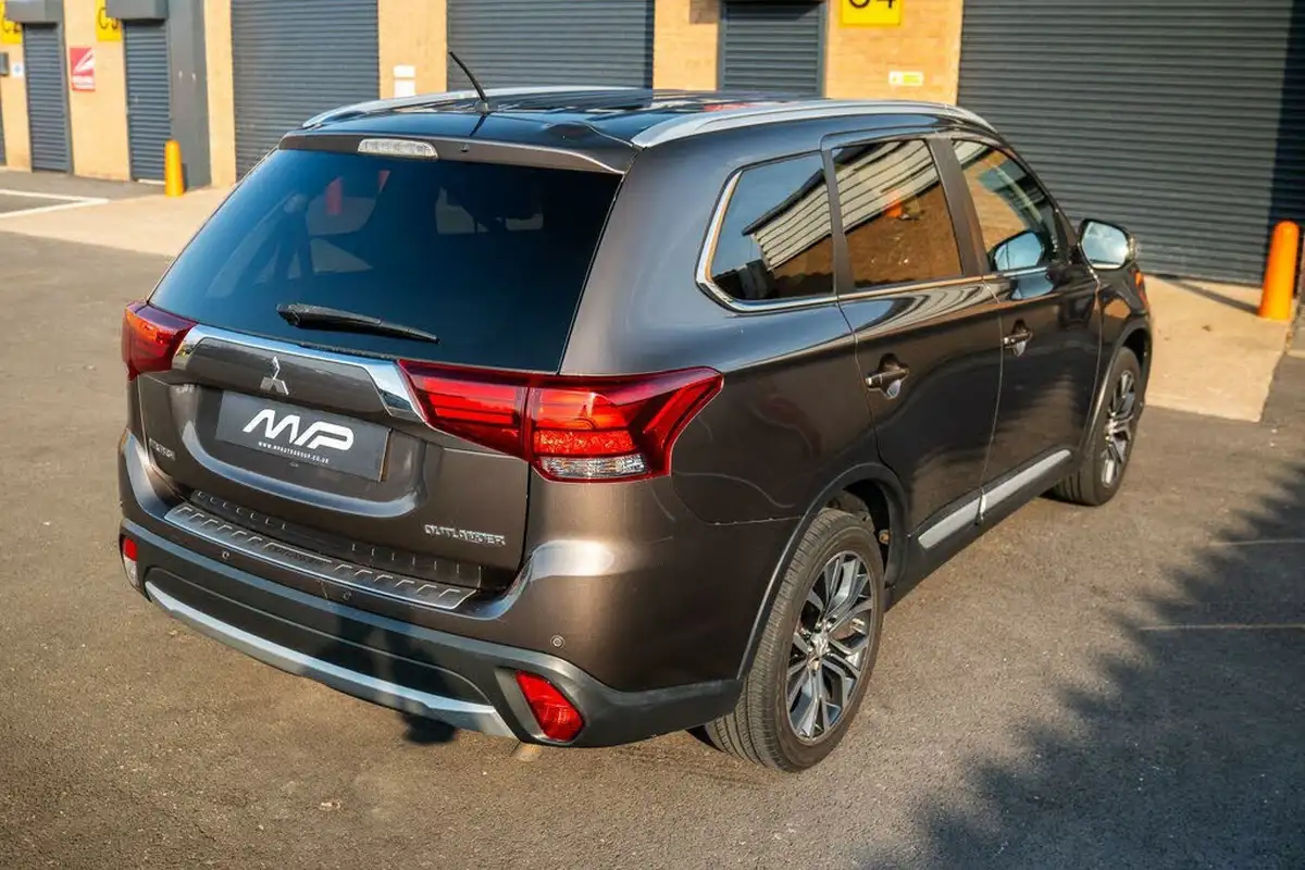 2016-mitsubishi-outlander-22di-d-gx3-7st-auto-big-48