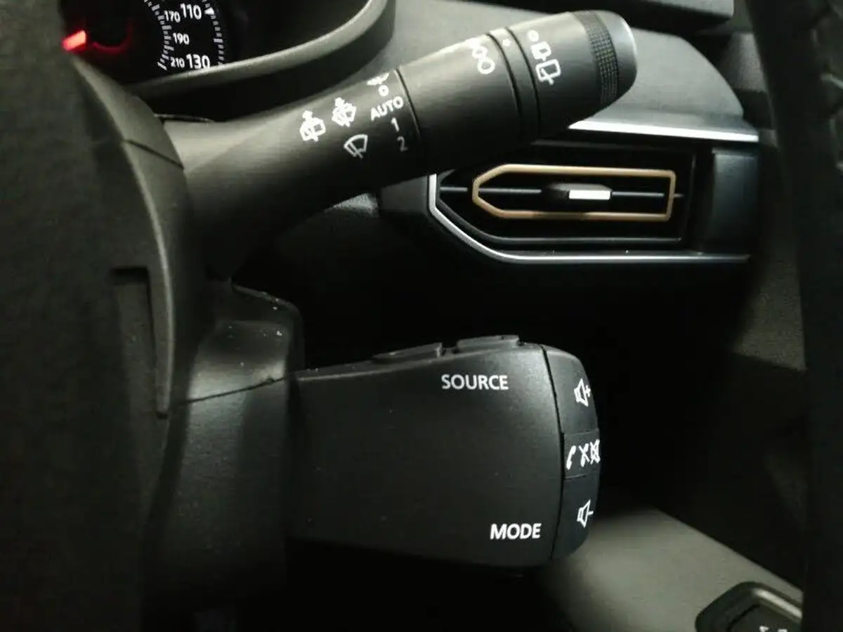 2023-dacia-sandero-stepway-10-tce-essential-90bhp-big-17