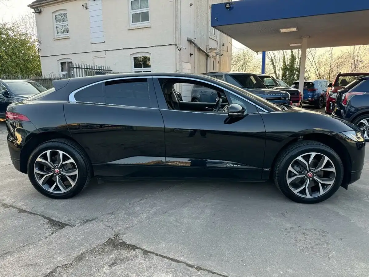 2021-jaguar-i-pace-ev400-hse-big-1