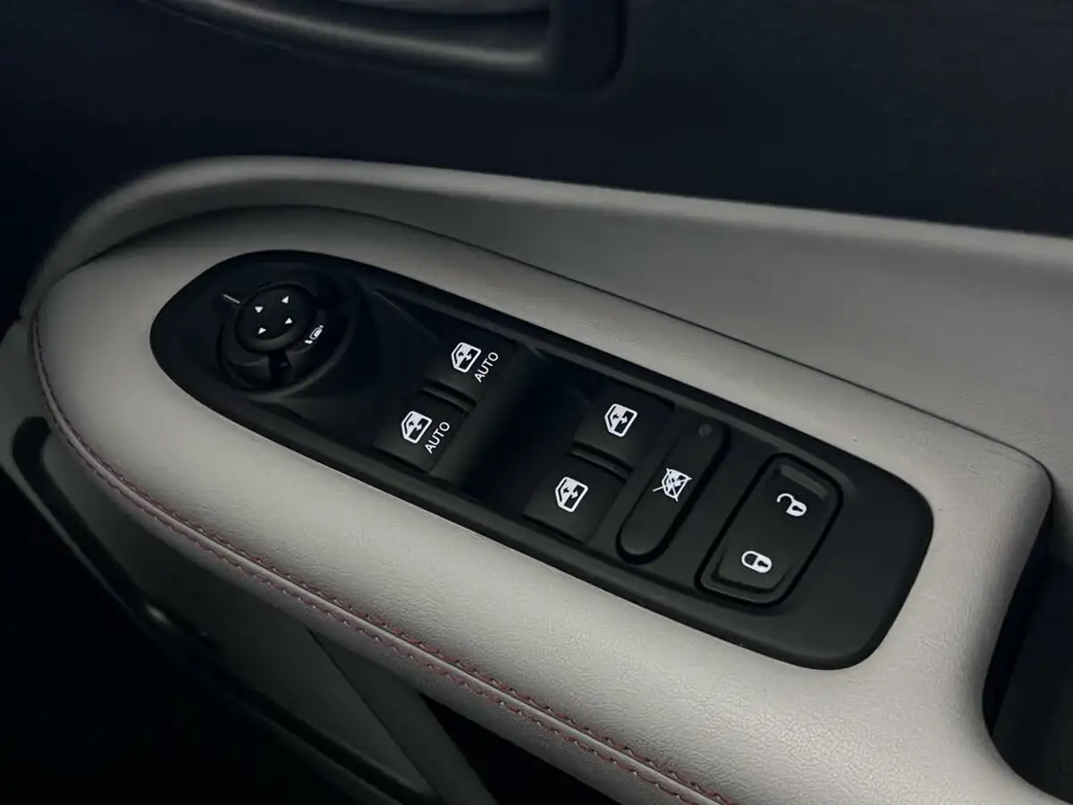2019-jeep-compass-20multijet-ii-limited-138bhp-big-20
